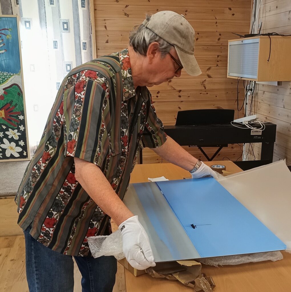 Forberedelser til min egen utstilling en uke senere i et galleri på Jomfruland utenfor Kragerø