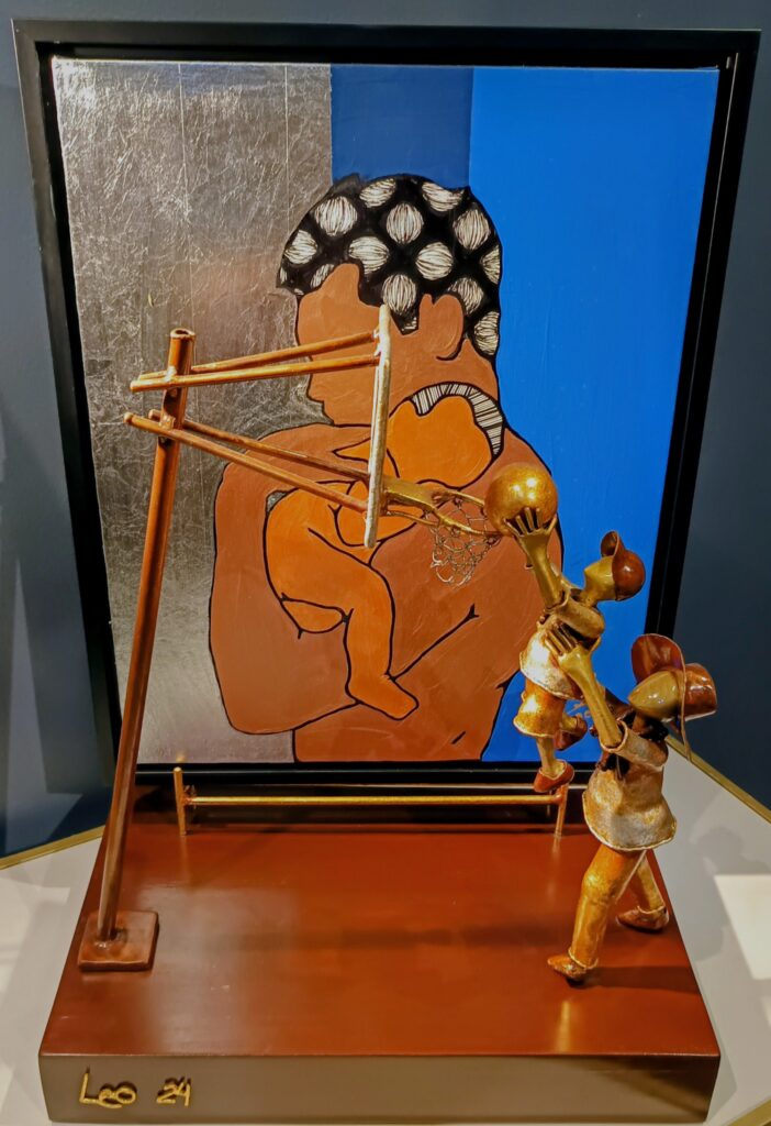 Tanya Lee Art Exhibition with the sculpture of Leo Villos